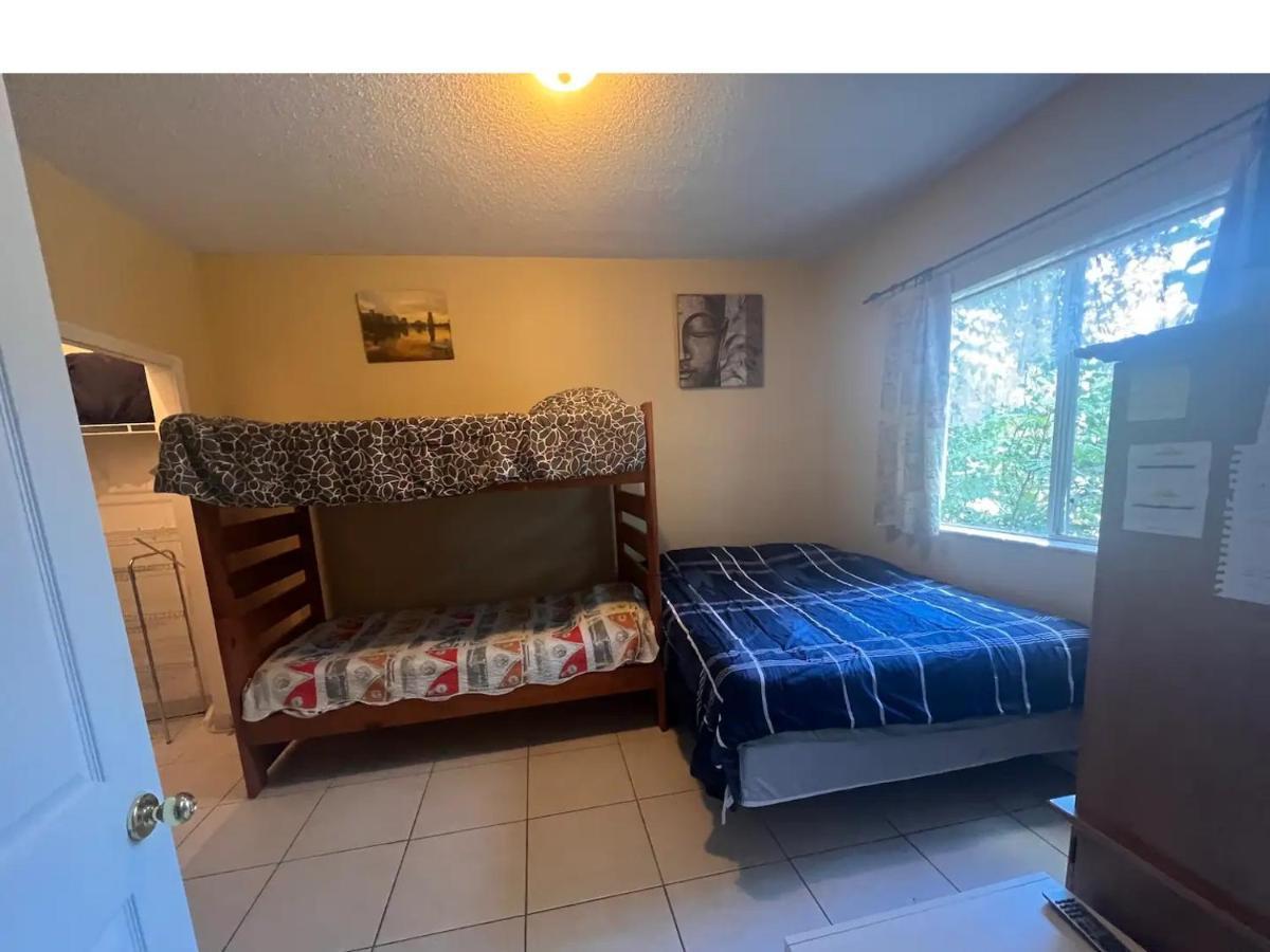 Master Room In Apartment 데이비 외부 사진
