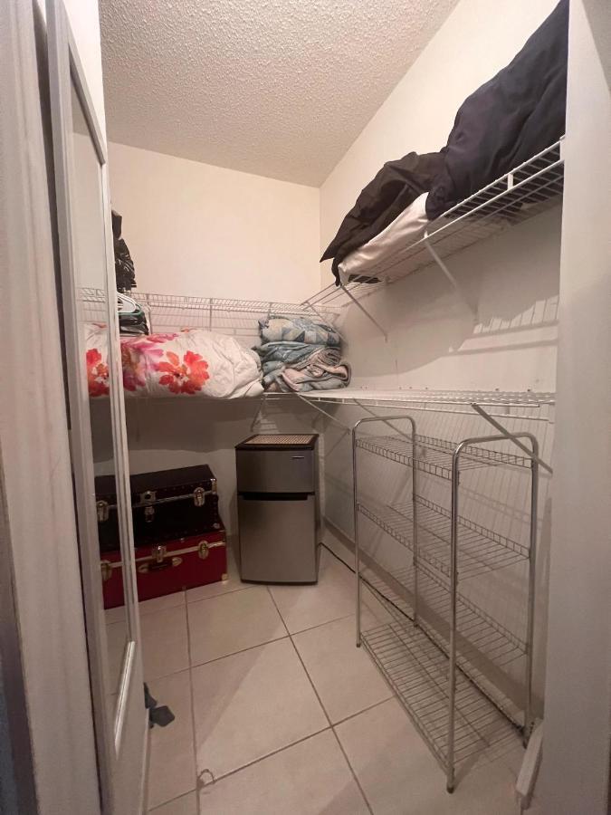 Master Room In Apartment 데이비 외부 사진