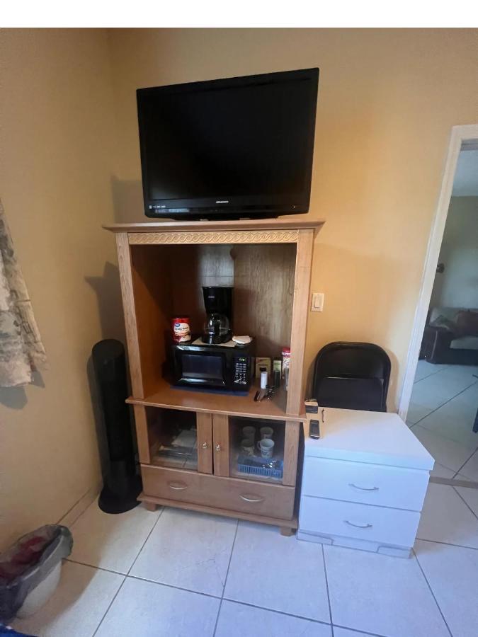 Master Room In Apartment 데이비 외부 사진